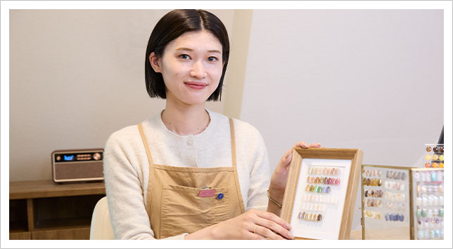 ニイムラマナさん