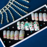 ネイルチップの付け方とは？取れないようにするテクニックを外し方と併せて解説