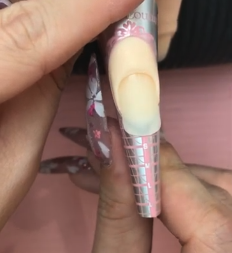 フォームを装着している様子