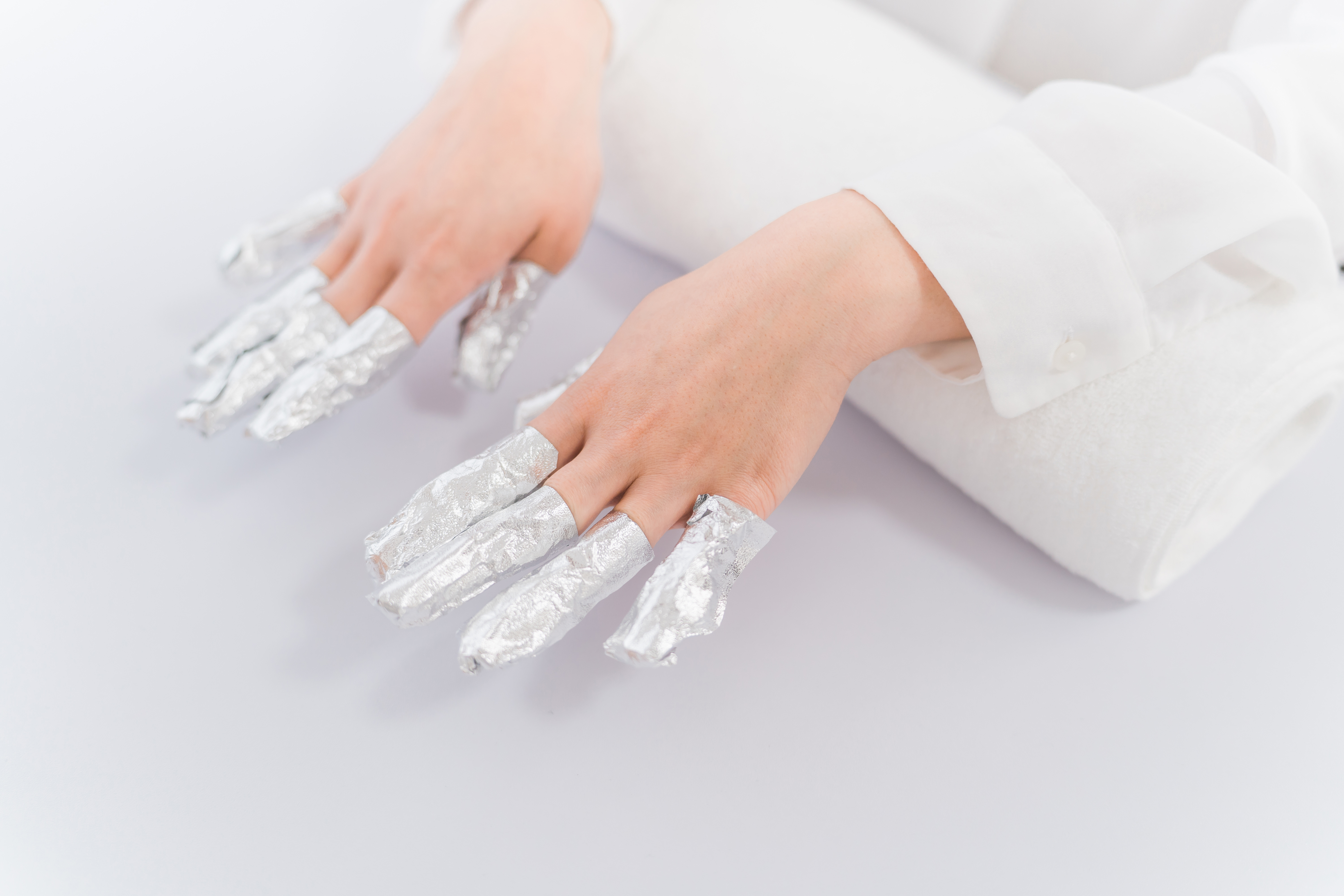 100均のジェルをオフしている画像