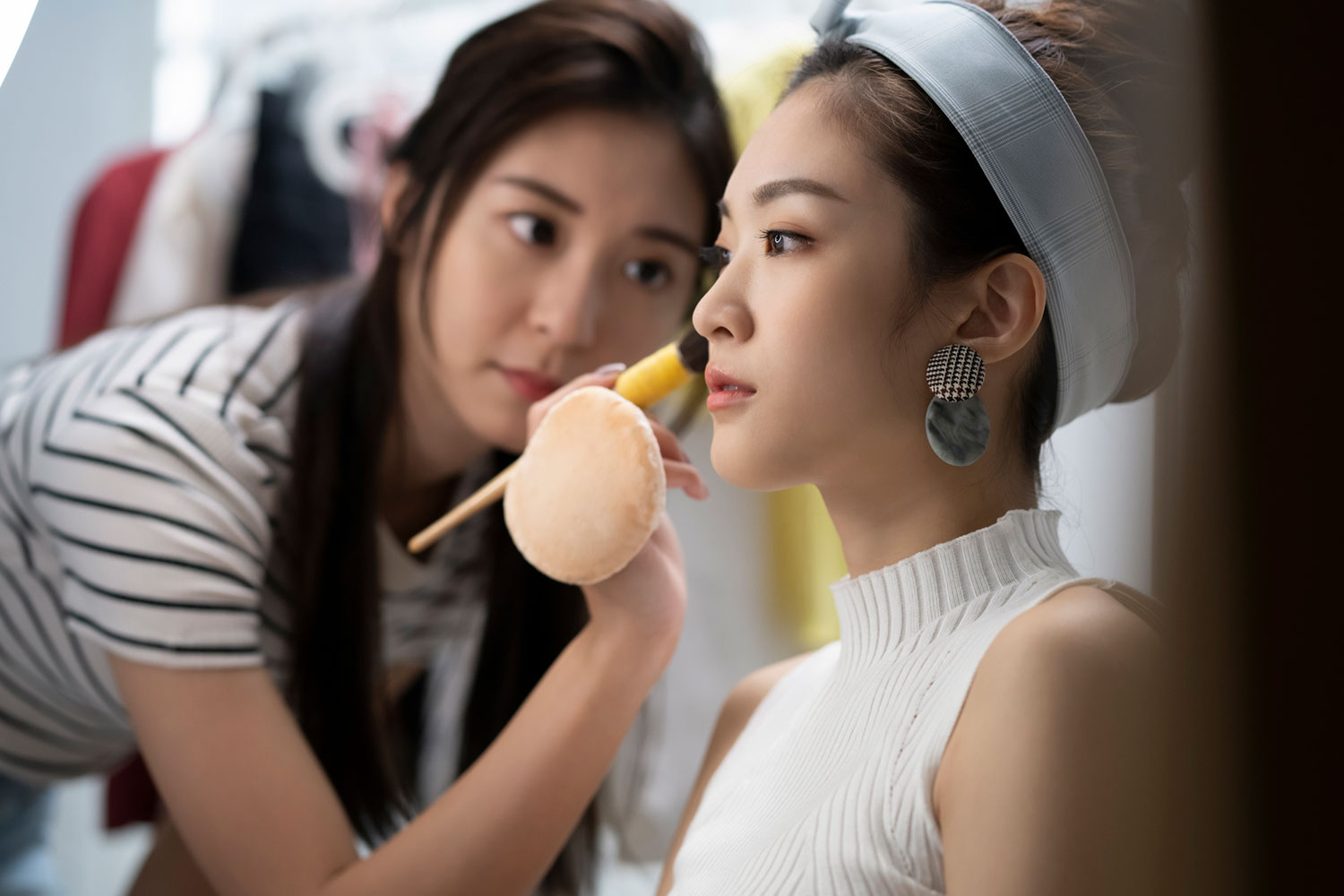 美容専門学校の就職先はどんなところ 卒業後の進路や就職率について 美容専門の学校 アフロート専門 学園 東京 埼玉 千葉 名古屋 横浜 大阪 京都 神戸 札幌